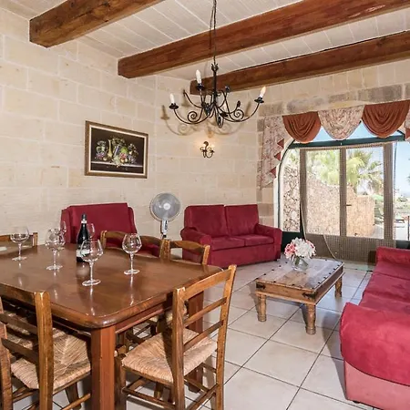 4 Bedroom Farmhouse With Private Pool & Views Nadur Exterior photo