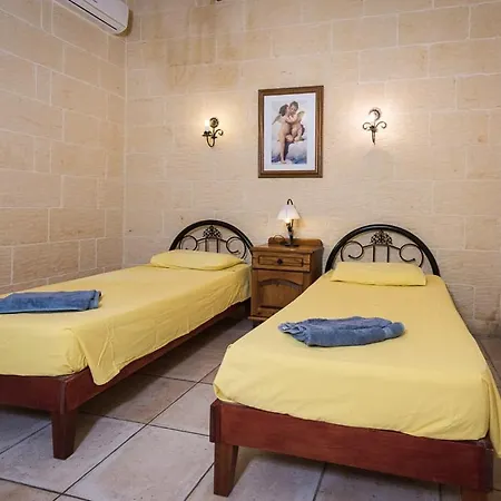 4 Bedroom Farmhouse With Private Pool & Views Nadur Exterior photo