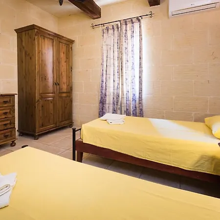 4 Bedroom Farmhouse With Private Pool & Views Nadur Exterior photo