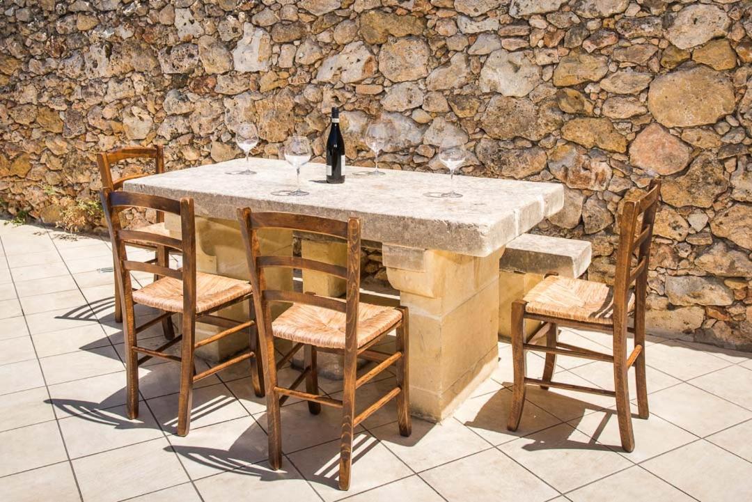 4 Bedroom With Private Pool & Views Nadur